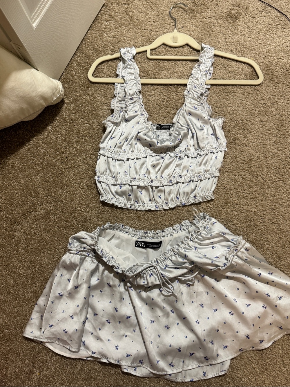 Light Blue Floral Ruffle Crop Top & Skirt Set Zara - Picture 2 of 4